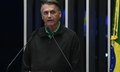 Defesa de Bolsonaro pede 90 dias para decidir destino de armas apreendidas