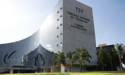 TST concede gratificação de 15% a servidores de alta complexidade, sem desconto de impostos