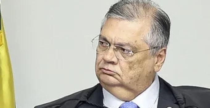 Alvos de Flávio Dino no STF questionam isenção do ministro em processos