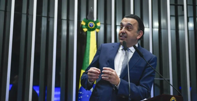 Justiça paulista condena vice de Tarcísio a indenizar PT por termo "narcoafetivo"