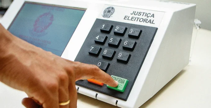 Decisão do STF sobre Ficha Limpa adia definição de candidaturas e gera incerteza eleitoral