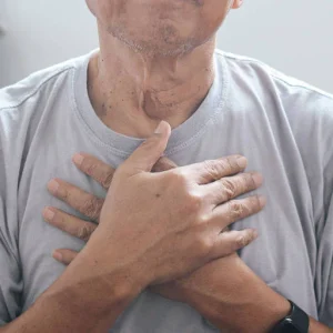Medicamento para asma da AstraZeneca mostra eficácia contra inflamação crônica no esôfago