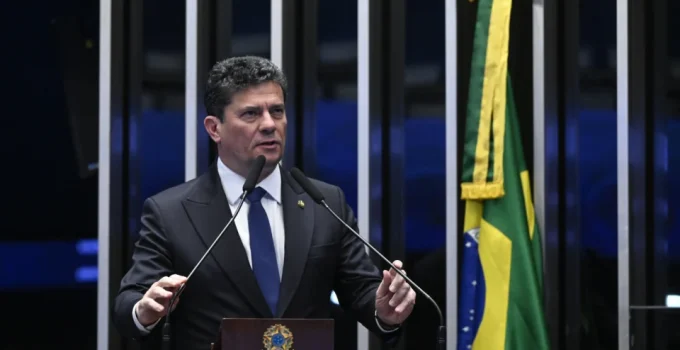 Moro rebate Lula e o chama de "mentiroso" após críticas à Lava Jato