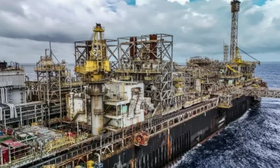 Justiça suspende imposto de exportação de petróleo, mas governo prorroga a cobrança horas depois