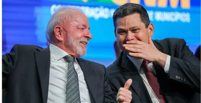 Lula anuncia aprovação iminente do fim da escala 6x1 após acordo com Alcolumbre