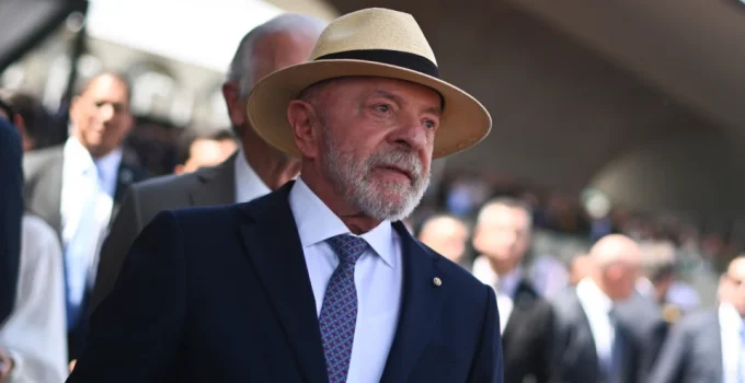 Candidatas do PT em Minas Gerais reclamam de falta de recursos em evento com Lula