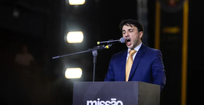 Decisão do TSE sobre Renan Santos pode impulsionar discurso antissistema do candidato