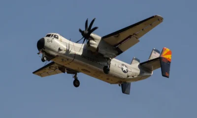 Avião histórico do porta-aviões Nimitz encontra novo lar em museu paulista após imprevisto