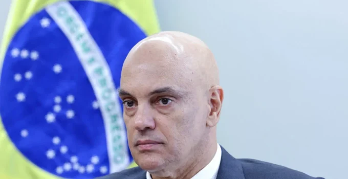 PF aponta indícios de encontro entre ministro Alexandre de Moraes e banqueiro Daniel Vorcaro