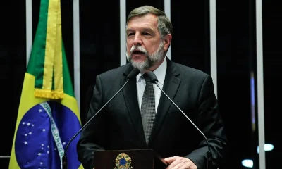 Senador da base de Lula assina pedido de impeachment contra Alexandre de Moraes
