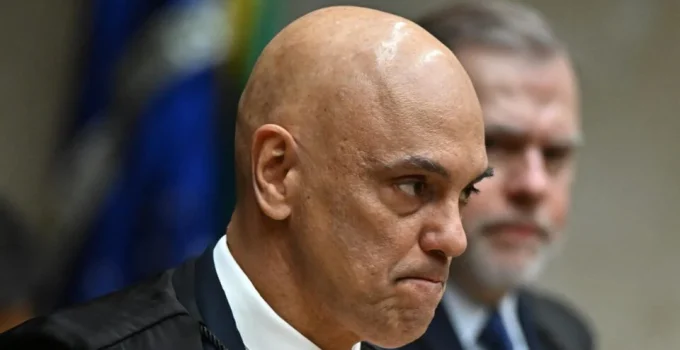 Transparência Internacional pede afastamento de Alexandre de Moraes do STF