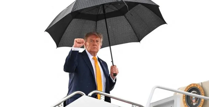 Trump minimiza conflito com Irã e defende vice-presidente