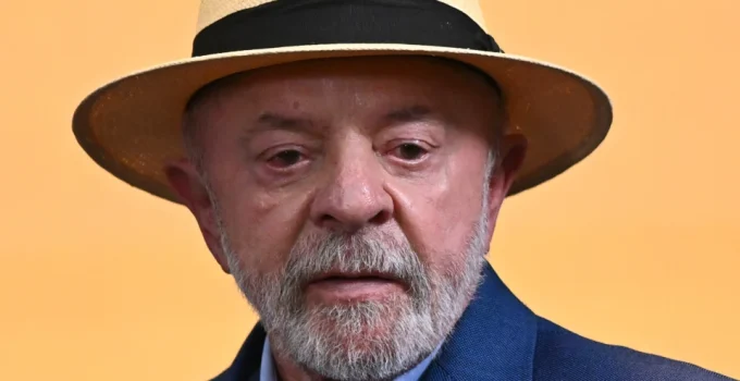 Lula defende limites no uso do cargo e prega tranquilidade institucional