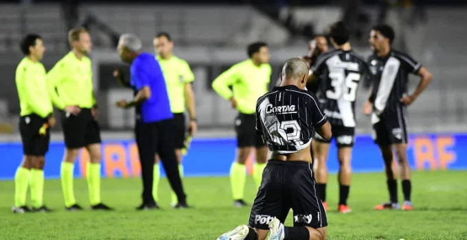Ponte Preta: Do título inédito à beira da Série C em um ano de crise profunda