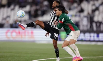 Flamengo assume a liderança do Brasileirão após tropeço do Palmeiras