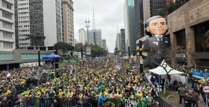 Atos de 7 de Setembro ganham força com apoio a Mendonça contra Moraes