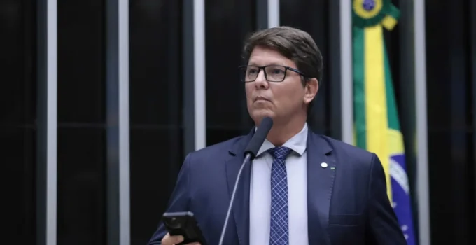 Mário Frias rebate operação da PF e a chama de “cortina de fumaça” Mário Frias rebate operação da PF e a chama de "cortina de fumaça"