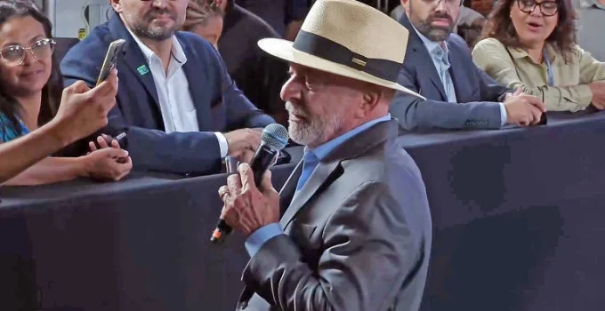 Lula anuncia distribuição gratuita de caneta para emagrecimento pelo SUS e reajusta Bolsa Família