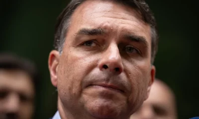 Flávio Bolsonaro nega autoria em ação contra reajuste do Bolsa Família e promete 'muito mais'