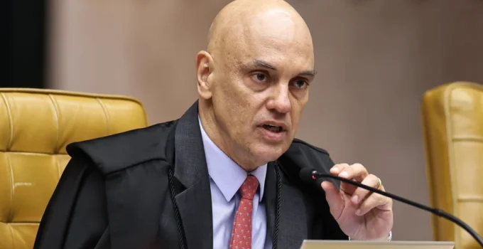 Partido Novo pede impedimento de Alexandre de Moraes em processo onde é alvo no STF