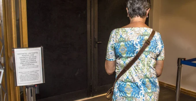 Vida cultural ativa pode retardar envelhecimento fisiológico, sugere estudo