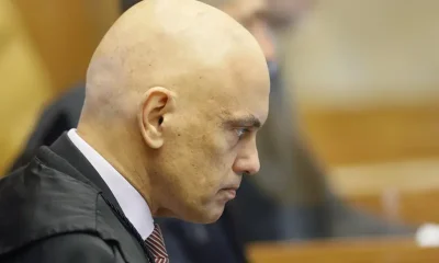 Vídeo flagra Moraes e esposa desembarcando de jatinho ligado a banqueiro investigado