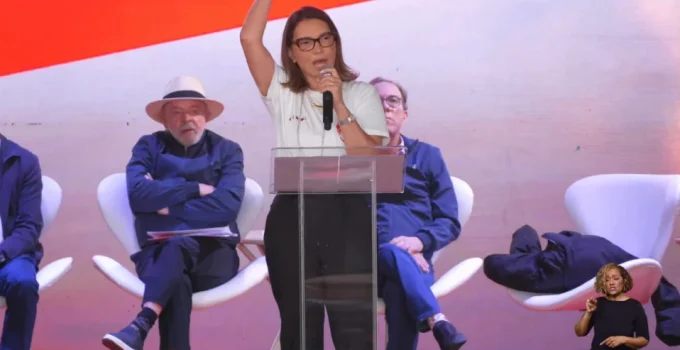 Janja afirma que bolsonaristas se afastaram de SC por hostilidade