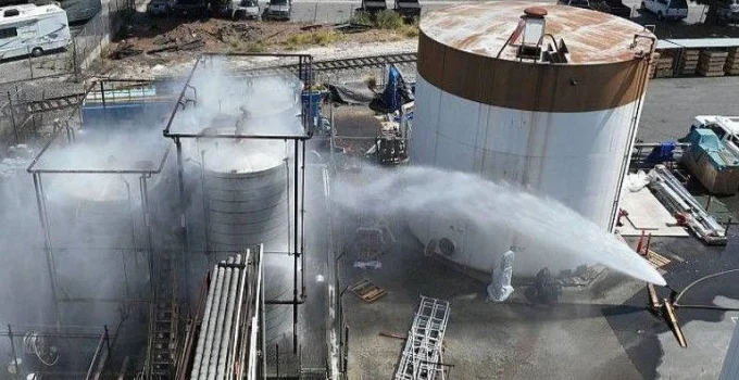 Janelas de Avião: A Engenharia Complexa Por Trás de uma Peça Essencial para a Segurança Aérea