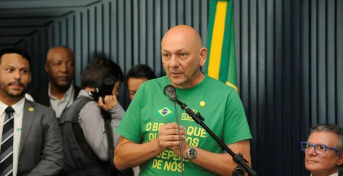 Justiça do Trabalho impede Luciano Hang de usar Havan para discursos políticos