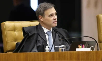 Mendonça determina remoção de mais de mil postagens sobre fake news envolvendo Flávio Bolsonaro e padroeira do Brasil