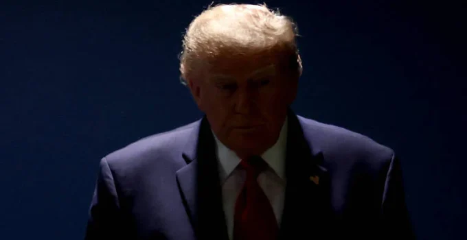 Trump é 'paciente zero' da pandemia de negacionismo eleitoral, afirma diretor do IDEA