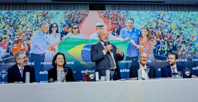 Lula defende estabilidade fiscal e critica adversários em jantar com mais de 500 empresários