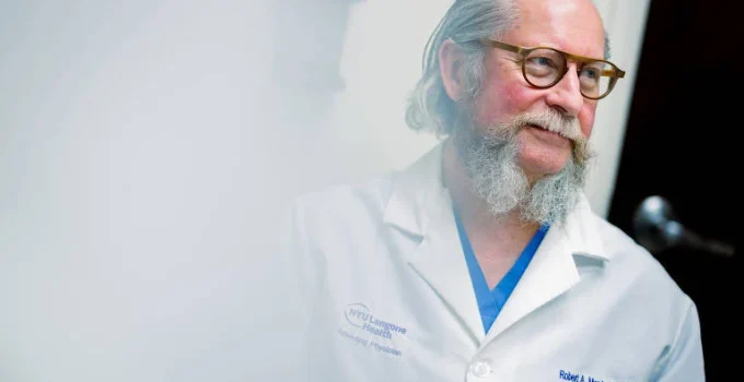 Médico que sobreviveu a paradas cardíacas lidera revolução em transplantes com órgãos suínos