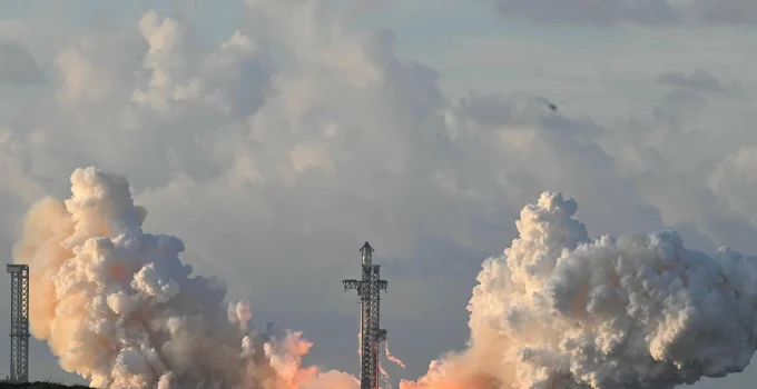 SpaceX realiza primeiro voo orbital do megafoguete Starship em teste histórico