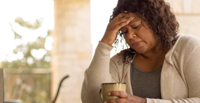 Perimenopausa: Mudanças Hormonais Elevam Risco Cardiovascular em Mulheres Antes da Menopausa