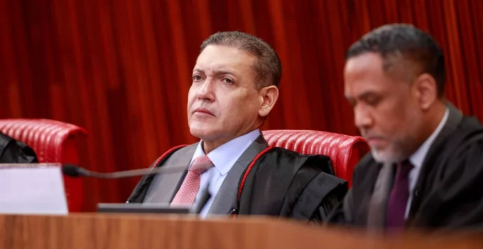 Nunes Marques reclama de interferência do STF no TSE e cobra freio a Fachin
