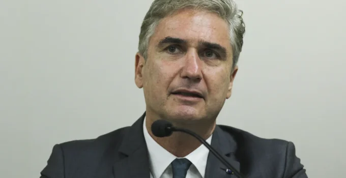 Itamaraty confirma apoio a amiga de Lulinha em mudança para a Espanha Itamaraty confirma apoio a amiga de Lulinha em mudança para a Espanha