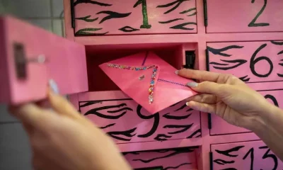 Ativistas inauguram "abortomat" para distribuição anônima de pílulas abortivas na Polônia