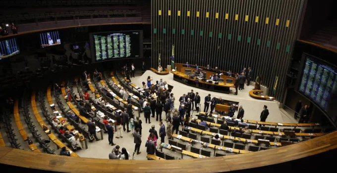 Pagamentos de emendas da Saúde disparam antes de campanhas eleitorais, mostra levantamento Pagamentos de emendas da Saúde disparam antes de campanhas eleitorais, mostra levantamento