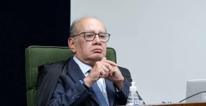 Gilmar Mendes intervém e acirra tensão entre tribunais após decisão sobre debate
