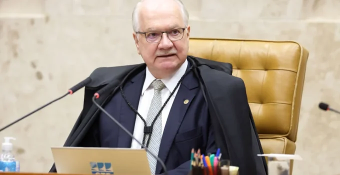 Fachin apela por ‘respeito mútuo’ nas eleições em meio a tensões entre STF e TSE Fachin apela por 'respeito mútuo' nas eleições em meio a tensões entre STF e TSE