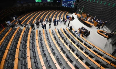 Novo supera cláusula de barreira e garante acesso a recursos e propaganda eleitoral