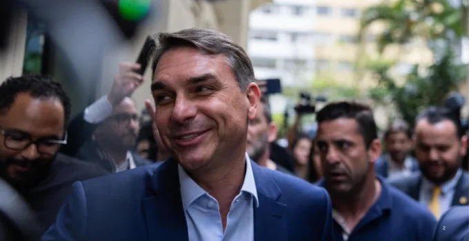 Boa Vista lidera ranking de capitais mais 'flavistas'; Flávio Bolsonaro supera Lula em 16 cidades