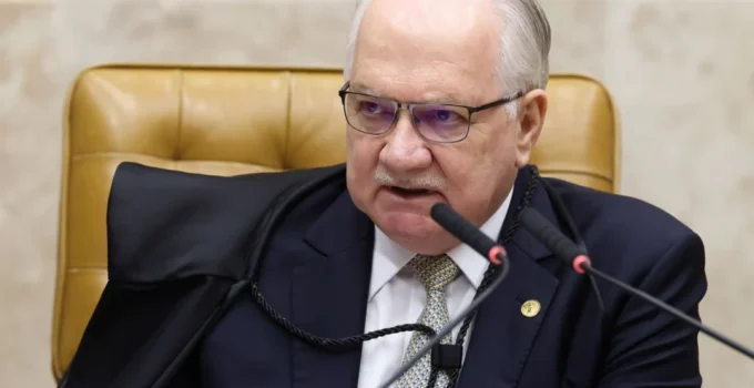 Fachin reafirma força do STF: 'Maior do que tudo e do que todos'