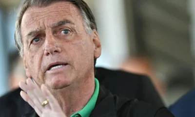 Defesa de Bolsonaro pede a Moraes liberação de visitas familiares, incluindo de Flávio