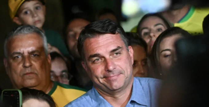 Mercado Financeiro Reage com Euforia à Liderança de Flávio Bolsonaro no Primeiro Turno