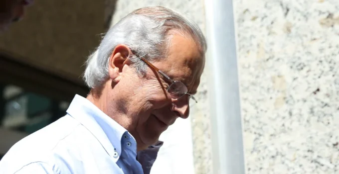 PT elege apenas um de quatro ex-dirigentes envolvidos em escândalos para o Congresso