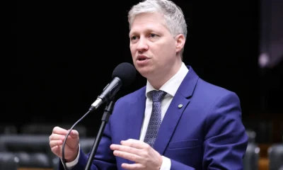 Deputado Marcel van Hattem anuncia que pedirá impeachment de Gilmar Mendes no Senado em 2027
