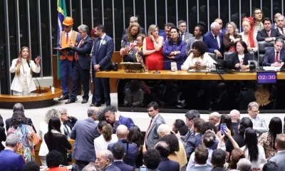 Cláusula de barreira ameaça futuro do PSOL e Rede após eleição de 2026