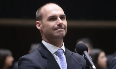 Moraes determina início de pena para Eduardo Bolsonaro; ex-deputado diz que decisão é 'arbitrária'